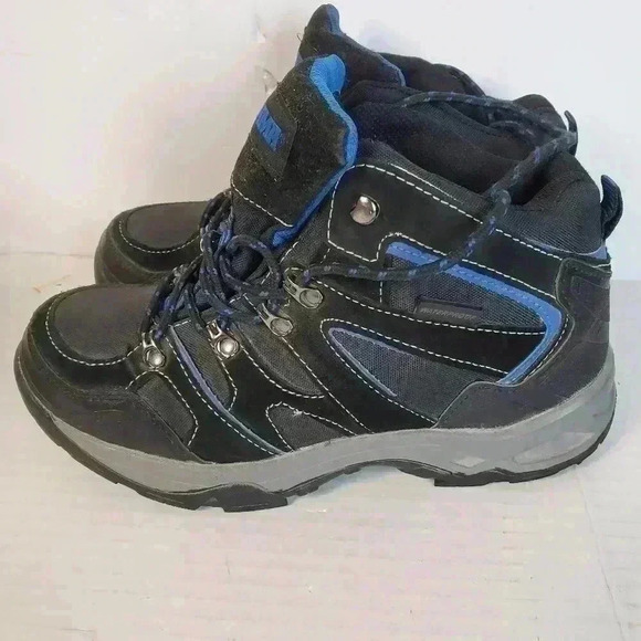 Brahma Hiking Shoes - Picture 3 of 6